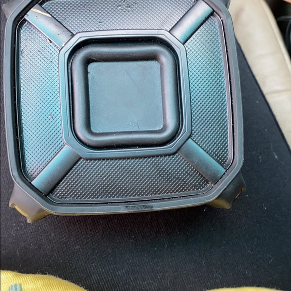 iHome - Picture 5 of 5